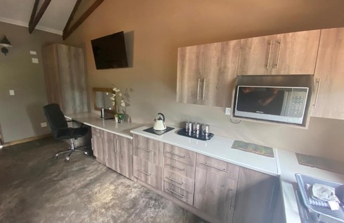 Alldays Lit Et Petit-Déjeuner | BAOBAB ESTATE ALLDAYS