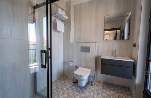 Ayvalik Cabine | BAPS Cunda