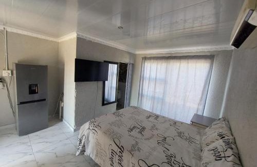 Nelspruit Maison | Baraba's guest house