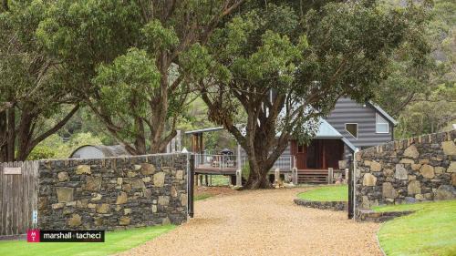 Barragga Bay Maison | Baraga Sanctuary holiday house, Bermagui Barragga Bay Linen & Wifi Provided