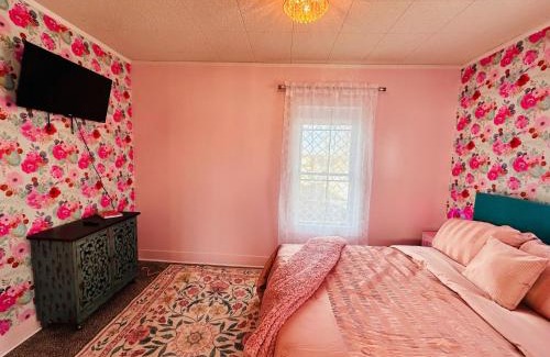 Russell Maison | Barbie-1bed1bathkitchdeckgrill-sleeps Up To 4