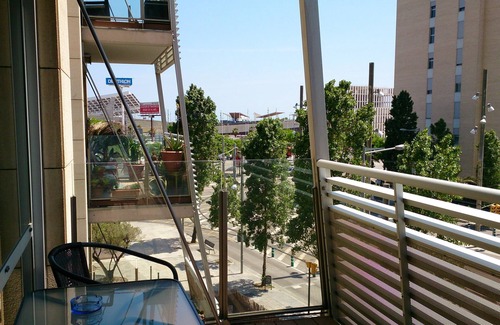 Sant Adria de Besos Appartement | BARCELONA TORRE FORUM APPARTEMENT DE LUXE AVEC PISCINE À PROXIMITÉ DE LA PLAGE
