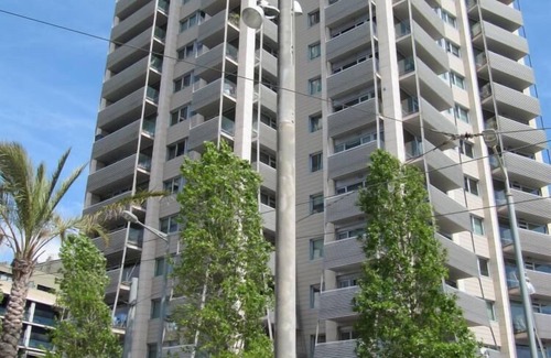 Sant Adria de Besos Appartement | BARCELONA TORRE FORUM APPARTEMENT DE LUXE AVEC PISCINE À PROXIMITÉ DE LA PLAGE