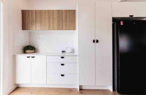 Bardon Maison | Urban Getaway Bardon Luxe 3 bed 2 bath + pool + air con.