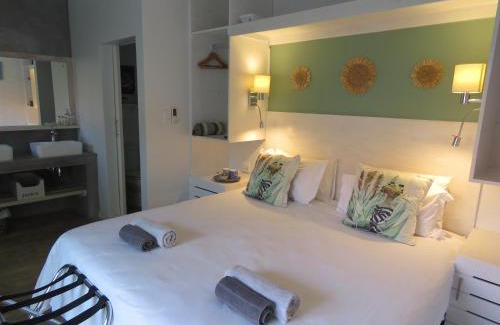 Scottburgh Lit Et Petit-Déjeuner | Bare Feet Retreat B&B