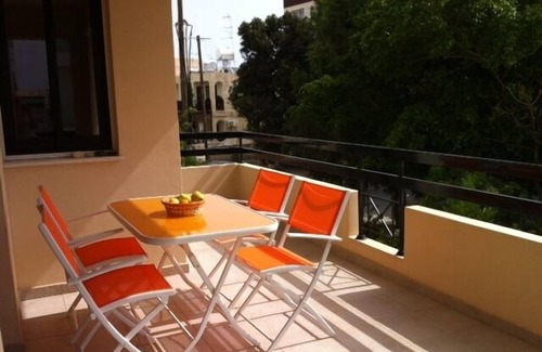 Larnaca City Centre Appartement | Bonnes affaires! - Mer Spacieux 2 chambre 2 Balcon Appartement à Larnaca Promenade