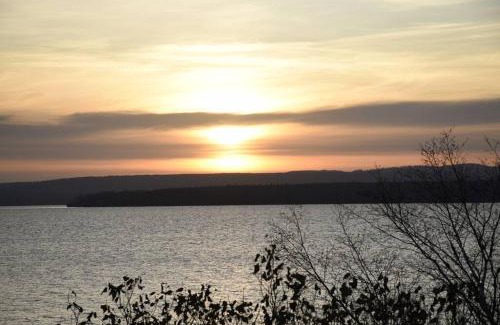 Herbster Maison | Bark Point Retreat
