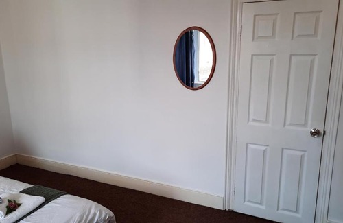 Barking Maison | Barking Station Property