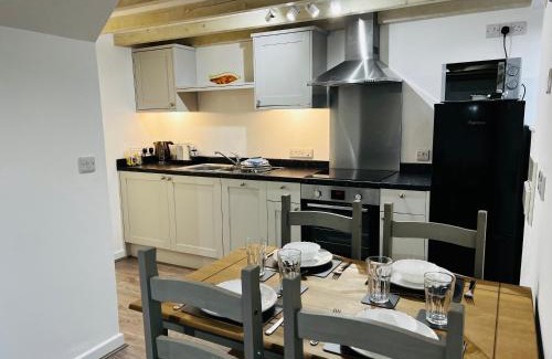 Frome Maison | Barn Cottage, with pre booked use of Indoor Swimming Pool