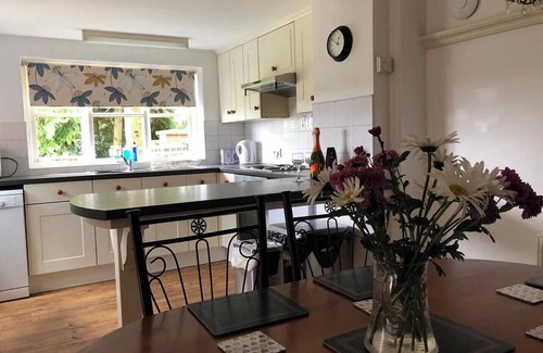 Stratton Strawless Maison | Barn with countryside views in private garden