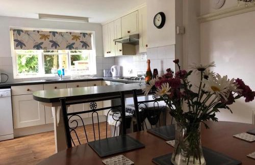 Stratton Strawless Maison | Barn with countryside views in private garden