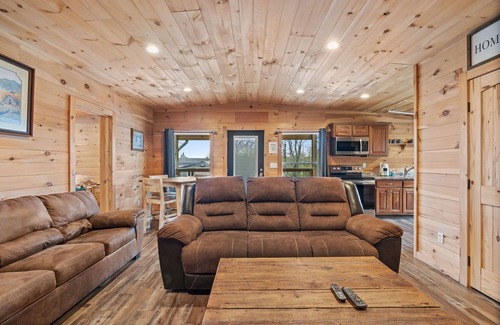 South Pittsburg Maison | Barndominium/Paradise Stables at Paradise Pointe