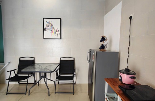 Downtown George Town Maison | Barnett Georgetown Near Island Hospital Room 2