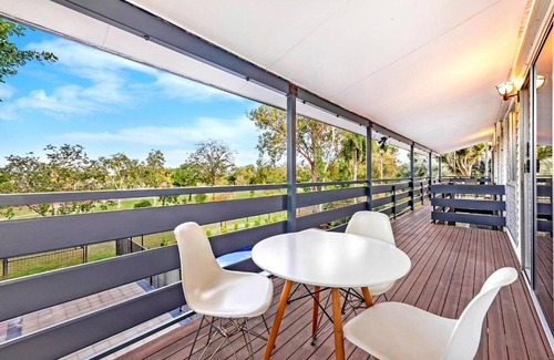 Leanyer Maison | Baroalba Pool House - Sprawling Tropical Escape