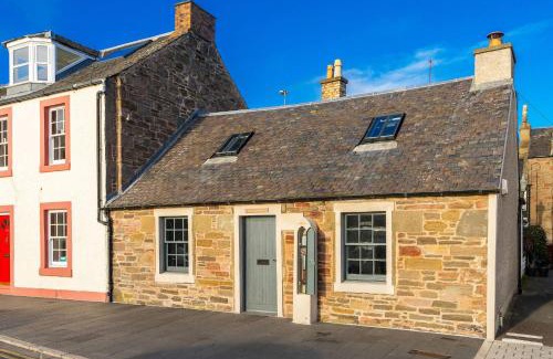 Broughty Ferry Maison | Barometer Cottage