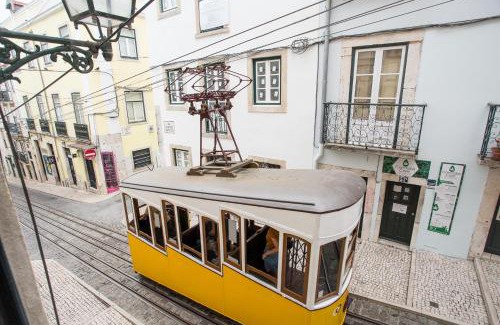 Bairro Alto Appartement | Baroque apart with patio Portuguese Soul Bica Tram 4p