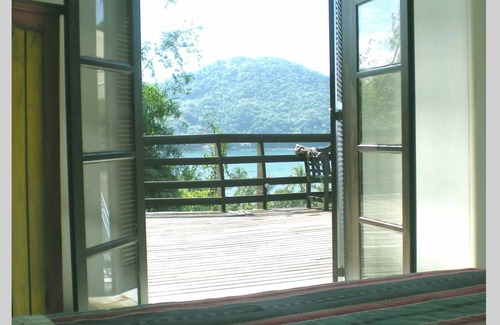 Barra do Sahy Copropriété | COND. FECHADO- AR piscine- COND. Maison 4 pièces, avant P / SEA, mod. 24 M