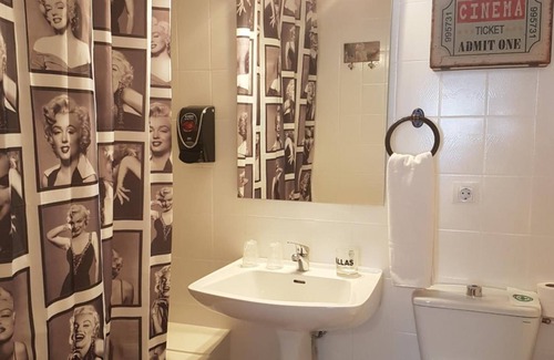 Andorra la Vella Auberge | Barri Antic Hostel & Pub