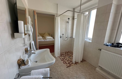 Waischenfeld Maison | Barrier-free double room - GER House