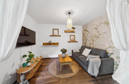 Magdeburg Appartement | Barrierefrei - Privatparkplatz - zentral im Grünen