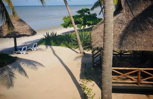 Pangani Station Balnéaire | Barry's Beach Resort