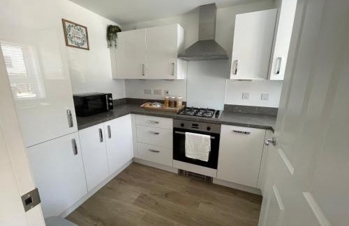 Barry Appartement | Barry Waterfront Stays - ENTIRE 3 BED PROPERTY