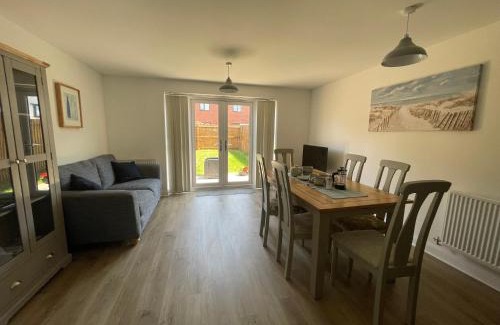 Barry Appartement | Barry Waterfront Stays - ENTIRE 3 BED PROPERTY