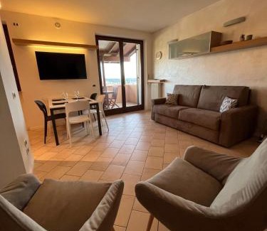Calmasino Appartement | Barum Lake View Apartment in Lazise
