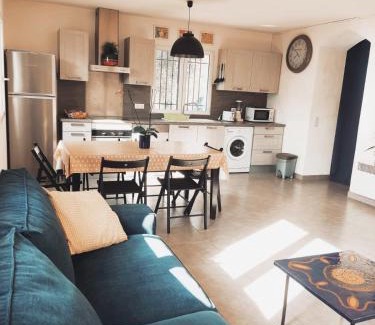 Contes Maison | Bas de villa. Côte d'Azur, à 20 kms de Nice