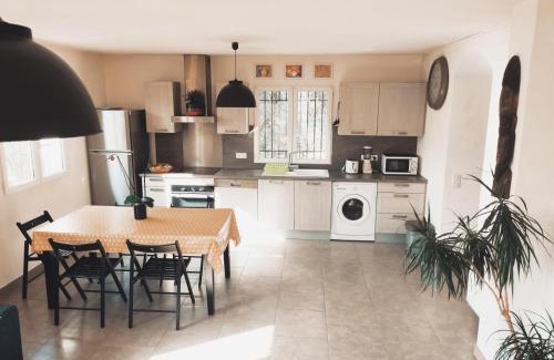 Contes Maison | Bas de villa. Côte d'Azur, à 20 kms de Nice