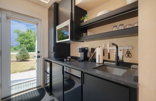 Ottawa Cabine | Basecamp | 1 Bed, 1 Bath