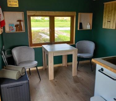 Borris Maison | BaseGlamp