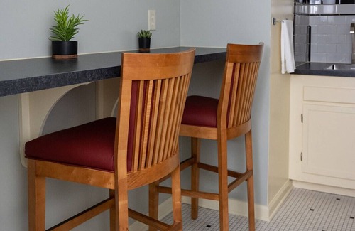 South Bend Appartement | Appartement au sous-sol, entrée privée. 2. 2 miles du stade.