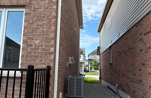Thorold Maison | Basement Room 2 with a stylish washroom @Welland, ON