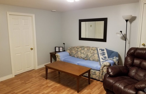 Grand Bay-Westfield Maison | Basement with private entrance