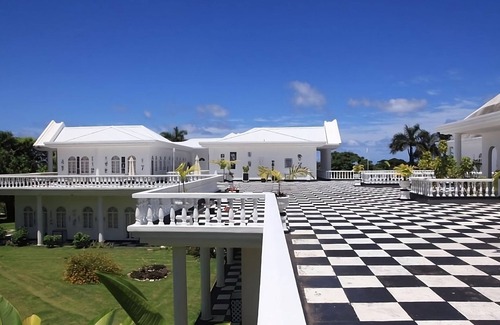 Port Antonio Appartement | Bask in the warm Caribbean sun! Large Suite with FREE Parking and FREE Breakfast