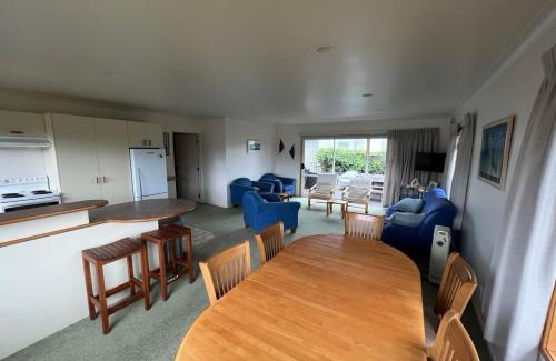 Whangamata Maison | Baskervilla - Whangamata Holiday Home