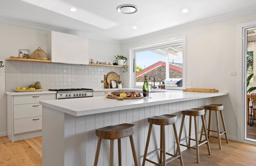 Mollymook Maison | Baskk Mollymook take a moment, pause, unwind and absorb