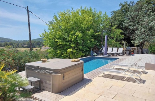 Saint-Cyr-sur-Mer Maison | Bastide 8 personnes proche mer 4 chambres, piscine, billard, borne, piano...
