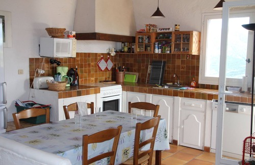 Mollans-sur-Ouveze Maison | Bastidon , hameau de la garrigue .
