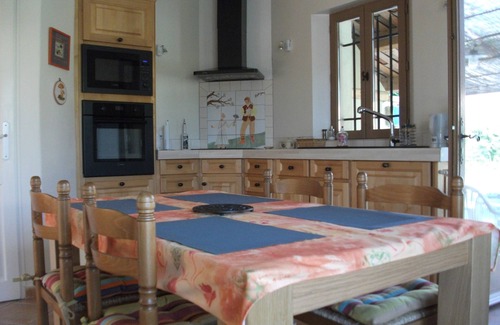Apt Maison | MEUBLE 4 ETOILES, PISCINE, 3000 M2 DE TERRAIN, 2-4 PERS, APT, LUBERON