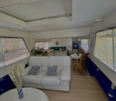 Anatole France Location De Bateaux | Bateau Mama Mia