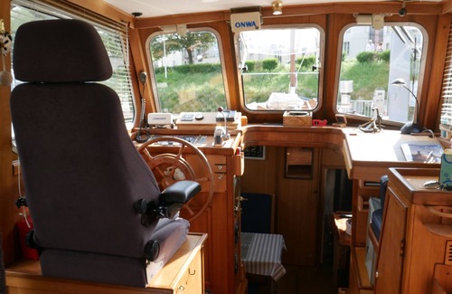 Meaux Location De Bateaux | Bateau Spicy - Séjour insolite sur la Marne