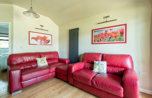 Cheddar Cabine | Bath & West lodge - sleeps 4/5 with private hot tub
