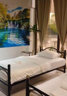 Bang Tao Maison | Batikseafood Airport & Room