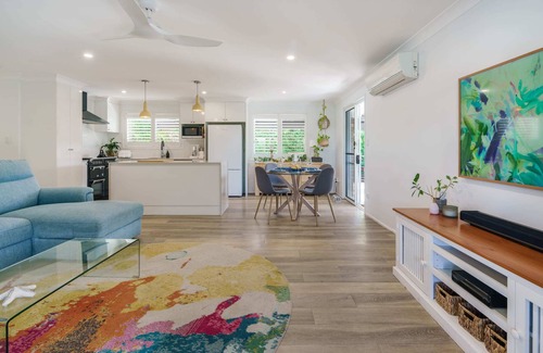 Battery Hill Maison | Battery Hill Pet-Friendly Poolside Paradise