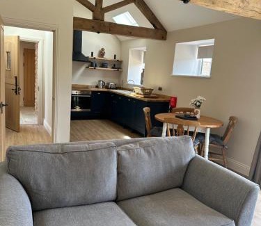 Cheddar Maison | Batts Farm Barns