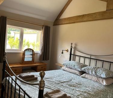 Cheddar Maison | Batts Farm Barns