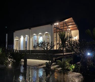 Toya Bungkah Maison | Batur Pyramid Guesthouse