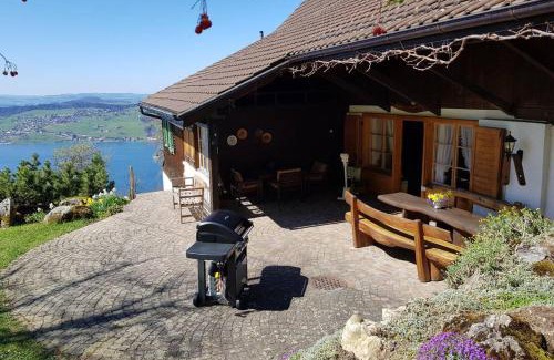 Greppen Appartement | Bauernhaus mit Charme, Traumaussicht und Sauna